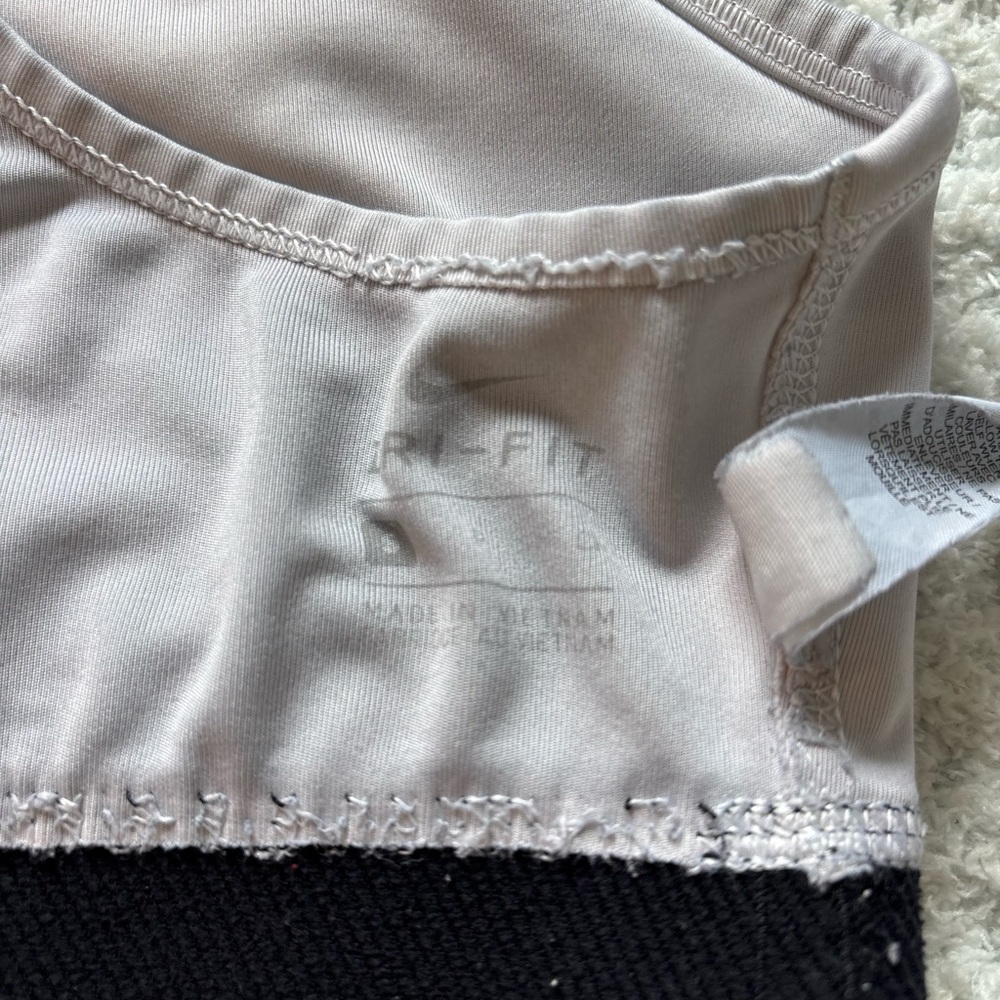 Nike Dri-FIT Black and White Athletic sports bra - Picture 4 of 4